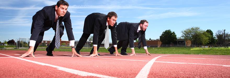 Colegas de trabalho em fila para uma corrida