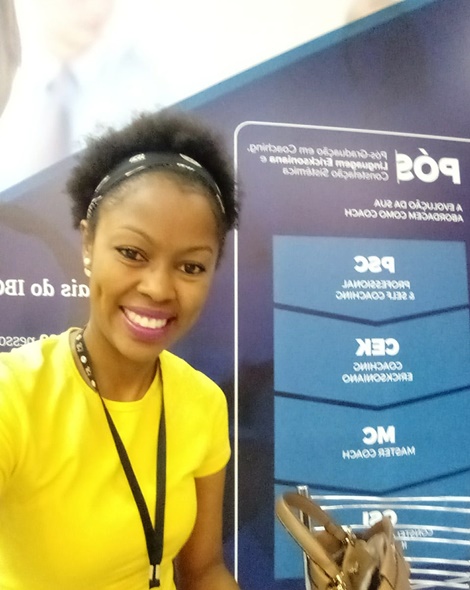 Juliana presente no evento desperte seu poder.