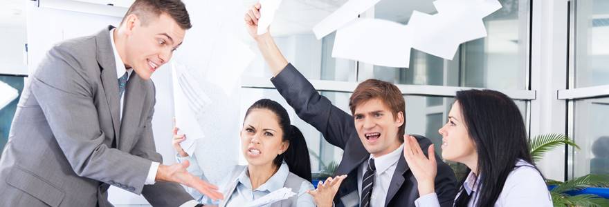 Equipe de trabalho com conflitos