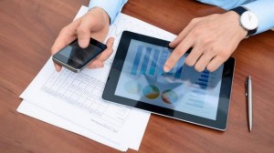 BYOD-smartphone-e-tablet-no-ambiente-corporativoReproduAAoGLOBO1-300x168.jpg