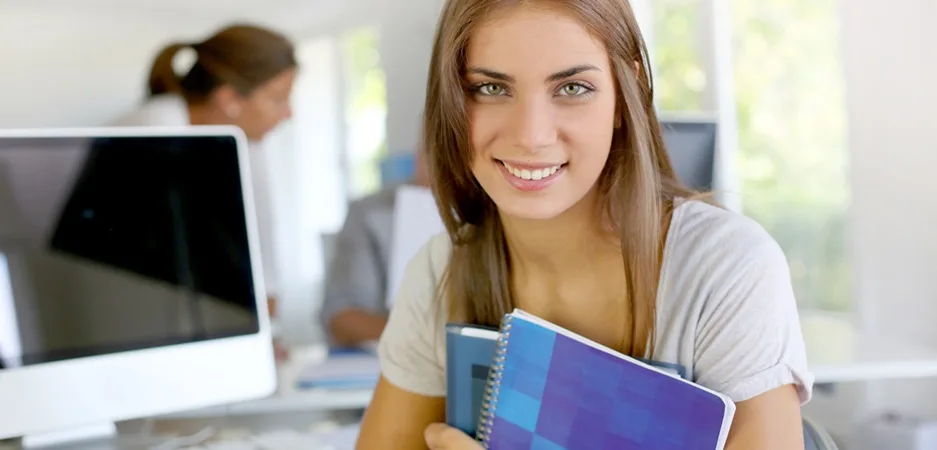 Entenda a diferença entre estágio e trainee, e como funciona cada programa