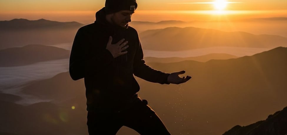 o-despertar-do-observador-e-a-maestria-do-self-3-na-jornada-humana-1